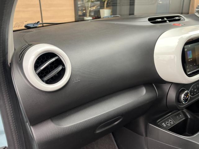 トゥインゴ ＥＤＣ　純正ディスプレイオーディオ／ＡｐｐｌｅＣａｒｐｌａｙ／Ｂｌｕｅｔｏｏｔｈ／ＵＳＢ／レーンアシスト／ＥＴＣ／コーナーセンサー／アイドリングストップ／純正１５インチアルミホイール（62枚目）