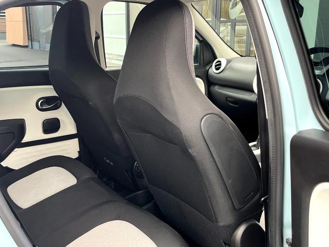 トゥインゴ ＥＤＣ　純正ディスプレイオーディオ／ＡｐｐｌｅＣａｒｐｌａｙ／Ｂｌｕｅｔｏｏｔｈ／ＵＳＢ／レーンアシスト／ＥＴＣ／コーナーセンサー／アイドリングストップ／純正１５インチアルミホイール（70枚目）