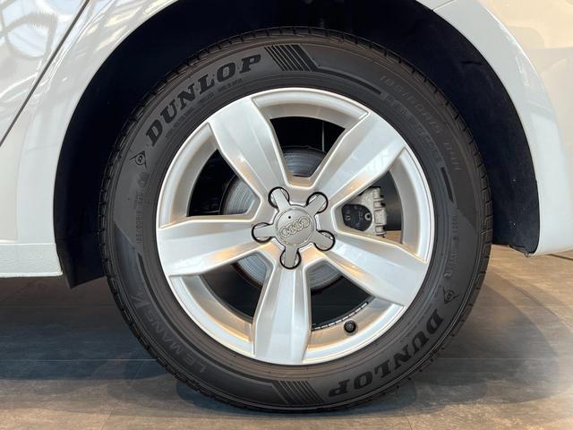 A1スポーツバック 1.0TFSI A1SB/MMIナビゲーション/コンビニエンスパッケージ/ナビキセノンプラスパッケージ/アドバンストパッケージ/パーキングシステム/コントラストルーフ/プライバシーガラス/ETC/シートヒーター/TV(38枚目)