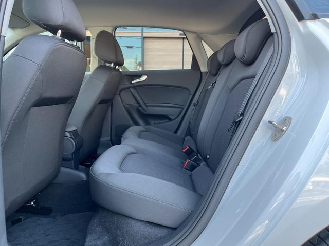 A1スポーツバック 1.0TFSI A1SB/MMIナビゲーション/コンビニエンスパッケージ/ナビキセノンプラスパッケージ/アドバンストパッケージ/パーキングシステム/コントラストルーフ/プライバシーガラス/ETC/シートヒーター/TV(71枚目)