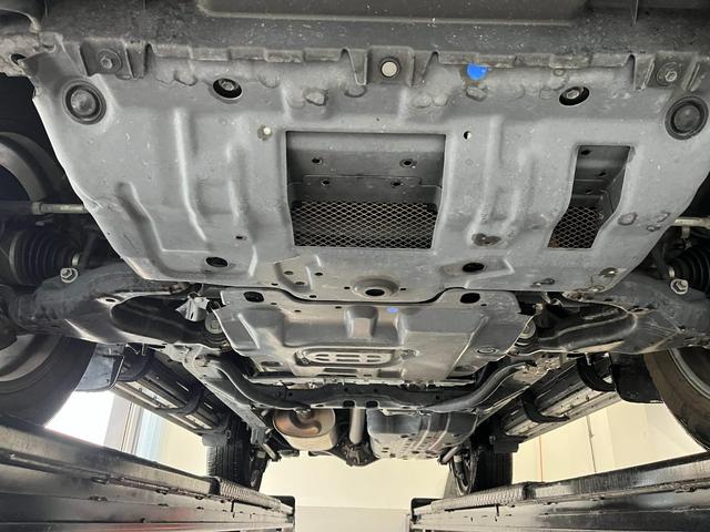 ランドクルーザープラド TX Lパッケージ ムーンルーフ/ブラックルーフレール/19インチ純正アルミホイール/モデリスタ フロントスポイラー/モデリスタ リアスカート/モデリスタリアスポイラー/純正OPウッド調ステアリング/アルパインナビ(20枚目)