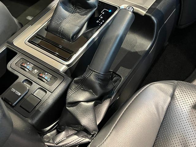 ランドクルーザープラド TX Lパッケージ ムーンルーフ/ブラックルーフレール/19インチ純正アルミホイール/モデリスタ フロントスポイラー/モデリスタ リアスカート/モデリスタリアスポイラー/純正OPウッド調ステアリング/アルパインナビ(50枚目)