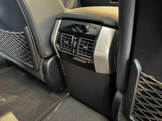 ランドクルーザープラド TX Lパッケージ ムーンルーフ/ブラックルーフレール/19インチ純正アルミホイール/モデリスタ フロントスポイラー/モデリスタ リアスカート/モデリスタリアスポイラー/純正OPウッド調ステアリング/アルパインナビ(62枚目)