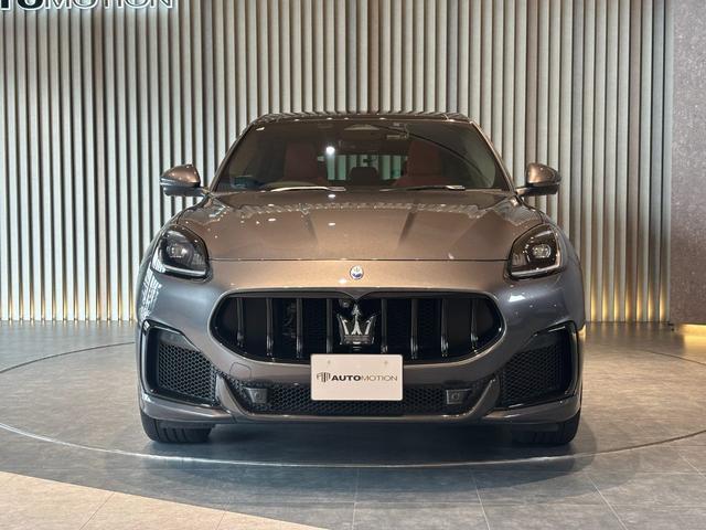 グレカーレ トロフェオ 新車保証/SonusFaberサウンド/グリージョラヴァ/ヘッドアップディスプレイ/テックアシスタンスP/ナビゲーションシステム/パノラマルーフ/マットカーボンファイバーウィーブ/ロッソスクーロ(12枚目)