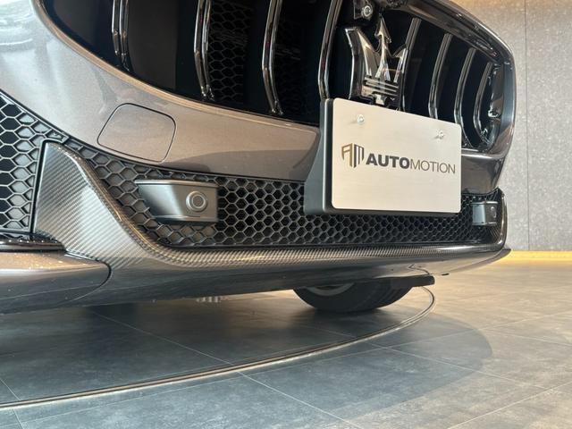 グレカーレ トロフェオ 新車保証/SonusFaberサウンド/グリージョラヴァ/ヘッドアップディスプレイ/テックアシスタンスP/ナビゲーションシステム/パノラマルーフ/マットカーボンファイバーウィーブ/ロッソスクーロ(23枚目)