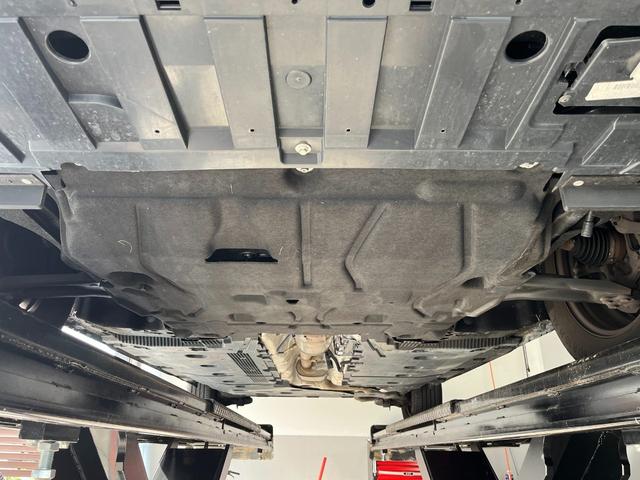 カングー インテンス　ブルーソーダライト／２０５／６０Ｒ１６／ルーフレール／バックカメラ／ディスプレイオーディオ／ＬＥＤヘッドライト／レーンキープ／クルーズコントロール／ＢＳＭ／ＥＴＣ（25枚目）