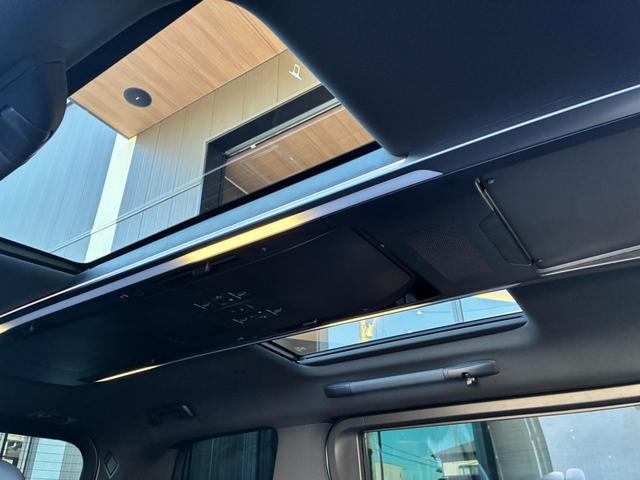 アルファードハイブリッド エグゼクティブラウンジ　ＯＰユニバーサルステップ／１９インチＡＷ／モデリスタフルエアロ＆フロントグリル／１４インチＤＡ＋ＪＢＬプレミアムサウンド／左右独立ムーンルーフ／１４インチリアエンター／デジタルインナーミラー／ＨＵＤ（16枚目）