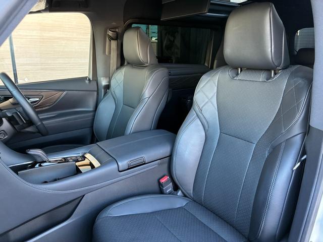 アルファードハイブリッド エグゼクティブラウンジ　ＯＰユニバーサルステップ／１９インチＡＷ／モデリスタフルエアロ＆フロントグリル／１４インチＤＡ＋ＪＢＬプレミアムサウンド／左右独立ムーンルーフ／１４インチリアエンター／デジタルインナーミラー／ＨＵＤ（43枚目）