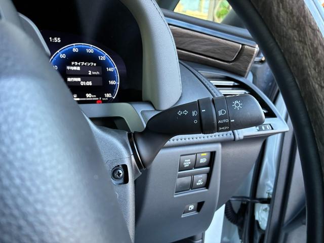 アルファードハイブリッド エグゼクティブラウンジ　ＯＰユニバーサルステップ／１９インチＡＷ／モデリスタフルエアロ＆フロントグリル／１４インチＤＡ＋ＪＢＬプレミアムサウンド／左右独立ムーンルーフ／１４インチリアエンター／デジタルインナーミラー／ＨＵＤ（49枚目）