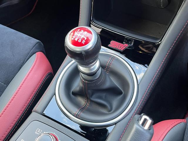 WRX STI STI タイプS RECARO製フロントシート/アドバンスドセーフティPKG/F・Sビューモニター/大型リアスポイラー/ハイビームアシスト/BILSTEIN製ダンパ/リアビークルディティクション/brembo製ブレーキ(11枚目)
