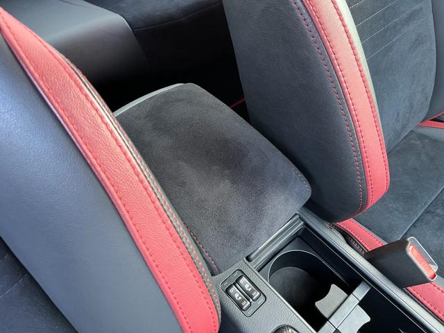 WRX STI STI タイプS RECARO製フロントシート/アドバンスドセーフティPKG/F・Sビューモニター/大型リアスポイラー/ハイビームアシスト/BILSTEIN製ダンパ/リアビークルディティクション/brembo製ブレーキ(52枚目)