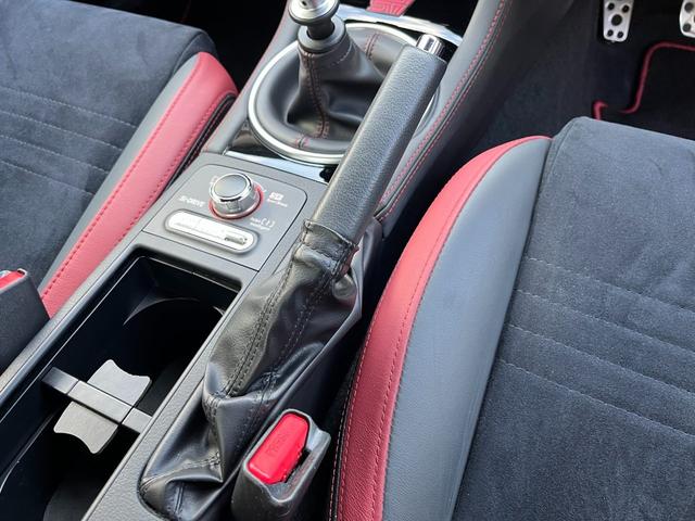 WRX STI STI タイプS RECARO製フロントシート/アドバンスドセーフティPKG/F・Sビューモニター/大型リアスポイラー/ハイビームアシスト/BILSTEIN製ダンパ/リアビークルディティクション/brembo製ブレーキ(53枚目)