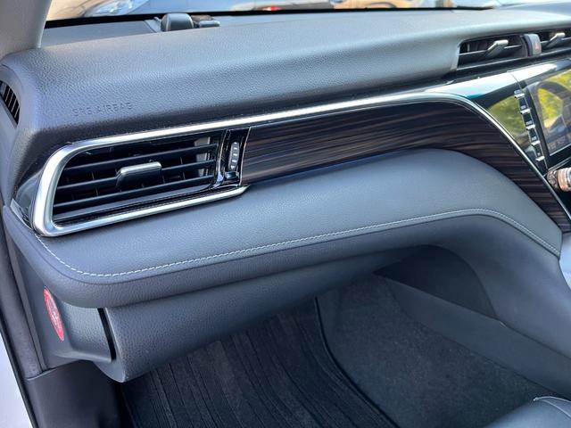 カムリ ＷＳレザーパッケージ　カムリ２．５ＷＳレザーパッケージ／パノラマサンルーフ／純正１８インチホイール／ヘッドアップディスプレイ／パワーシート／ＴＶ／バックカメラ／シートヒーター／ベンチレーション（60枚目）