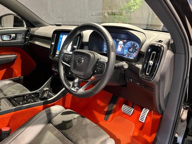 ＸＣ４０ Ｔ４　ＡＷＤ　Ｒデザイン　ｈａｒｍａｎ　ｋａｒｄｏｎプレミアムサウンド／オレンジ内装／アクティブベンディング付きＬＥＤヘッドランプ／パークアシストパイロット／ファインナッパレザーヌバックコンビシートＨＤＤナビ／ＥＴＣ／ドラレコ（7枚目）