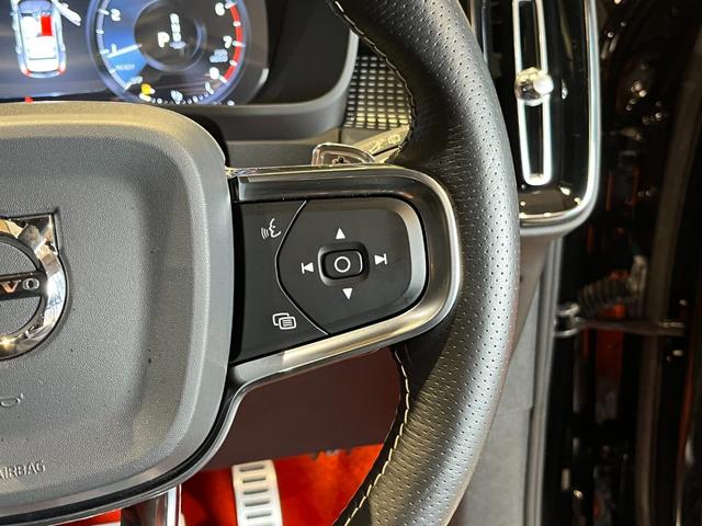 ＸＣ４０ Ｔ４　ＡＷＤ　Ｒデザイン　ｈａｒｍａｎ　ｋａｒｄｏｎプレミアムサウンド／オレンジ内装／アクティブベンディング付きＬＥＤヘッドランプ／パークアシストパイロット／ファインナッパレザーヌバックコンビシートＨＤＤナビ／ＥＴＣ／ドラレコ（49枚目）