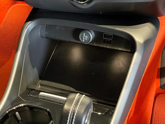 ＸＣ４０ Ｔ４　ＡＷＤ　Ｒデザイン　ｈａｒｍａｎ　ｋａｒｄｏｎプレミアムサウンド／オレンジ内装／アクティブベンディング付きＬＥＤヘッドランプ／パークアシストパイロット／ファインナッパレザーヌバックコンビシートＨＤＤナビ／ＥＴＣ／ドラレコ（53枚目）