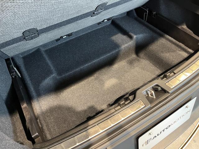 ＸＣ４０ Ｔ４　ＡＷＤ　Ｒデザイン　ｈａｒｍａｎ　ｋａｒｄｏｎプレミアムサウンド／オレンジ内装／アクティブベンディング付きＬＥＤヘッドランプ／パークアシストパイロット／ファインナッパレザーヌバックコンビシートＨＤＤナビ／ＥＴＣ／ドラレコ（69枚目）