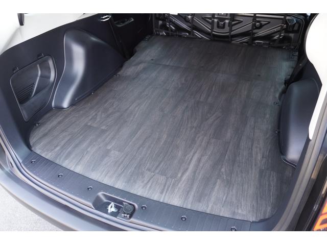 プロボックス F カスタムギアリフトアップDynastyGROUNDバンパーLEDヘッドライトラプター塗装DピラースピーカキットCFマットコーデュロイバケットシートカバー助手席テーブル地ナビピアノブラックインテリア(34枚目)