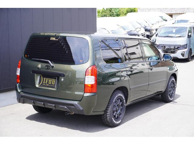 プロボックス ハイブリッドＦ　カスタムギアコンプリートＤｙｎａｓｔｙＧＲＯＵＮＤ前後バンパーＬＥＤプロジェクターヘッドライトＲＴタイヤコーデュロイバケットシートカバーＤピラースピーカーアッシュウッドインテリア助手席テーブル（22枚目）