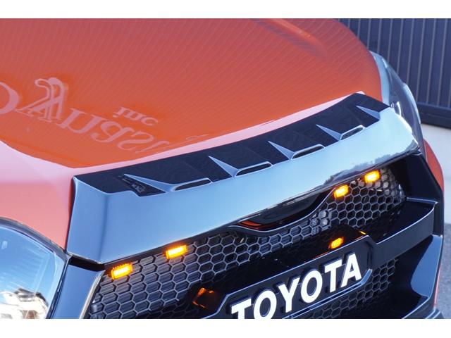 プロボックス ハイブリッドＦ　カスタムギアコンプリートＤｙｎａｓｔｙ前後バンパーＬＥＤプロジェクターヘッドライトＲＴタイヤヴィンテージレザーシートカバーＤピラースピーカーゼブラウッドインテリア助手席テーブルセンターコンソール（9枚目）