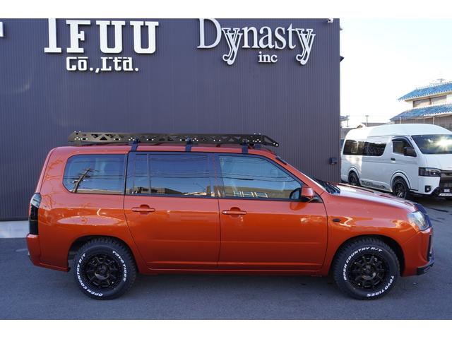 プロボックス ハイブリッドＦ　カスタムギアコンプリートＤｙｎａｓｔｙ前後バンパーＬＥＤプロジェクターヘッドライトＲＴタイヤヴィンテージレザーシートカバーＤピラースピーカーゼブラウッドインテリア助手席テーブルセンターコンソール（27枚目）