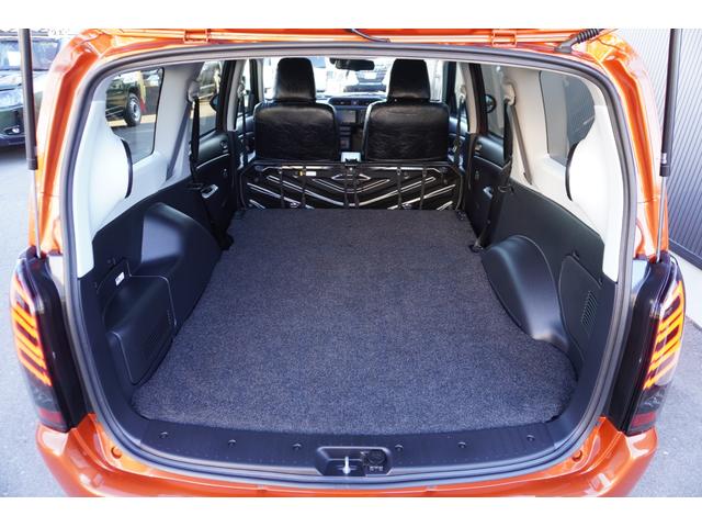 プロボックス ハイブリッドＦ　カスタムギアコンプリートＤｙｎａｓｔｙ前後バンパーＬＥＤプロジェクターヘッドライトＲＴタイヤヴィンテージレザーシートカバーＤピラースピーカーゼブラウッドインテリア助手席テーブルセンターコンソール（35枚目）