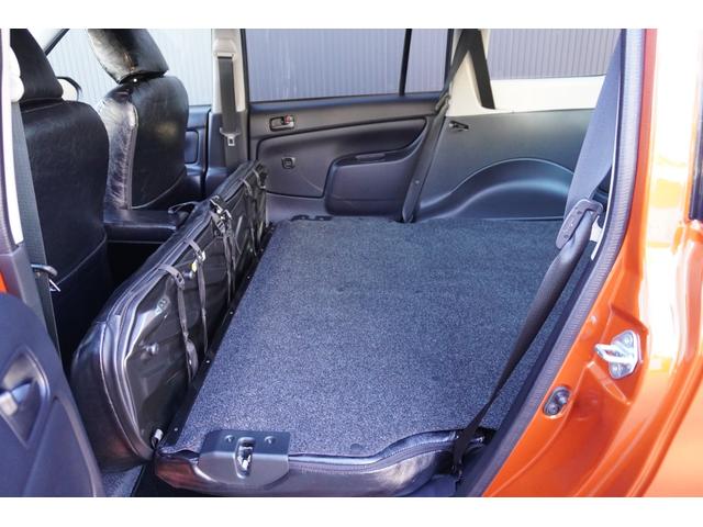 プロボックス ハイブリッドＦ　カスタムギアコンプリートＤｙｎａｓｔｙ前後バンパーＬＥＤプロジェクターヘッドライトＲＴタイヤヴィンテージレザーシートカバーＤピラースピーカーゼブラウッドインテリア助手席テーブルセンターコンソール（40枚目）