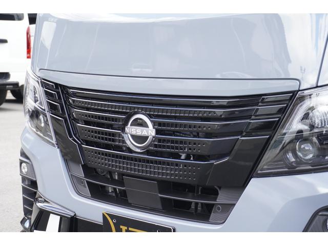 キャラバン ロンググランドプレミアムＧＸ　ＤｙｎａｓｔｙＧＴ－ｖフルエアロカスタムコンプリートオーバーフェンダー１７ｉｎアルミバケットシートカバーベットキット重歩行用フロアシートラゲッジサイドテーブル地ナビ後席モニターセンターコンソール（16枚目）