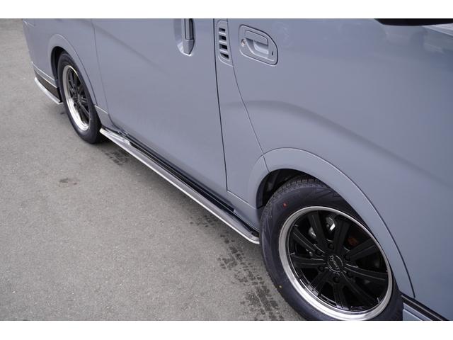 キャラバン ロンググランドプレミアムＧＸ　ＤｙｎａｓｔｙＧＴ－ｖフルエアロカスタムコンプリートオーバーフェンダー１７ｉｎアルミバケットシートカバーベットキット重歩行用フロアシートラゲッジサイドテーブル地ナビ後席モニターセンターコンソール（18枚目）