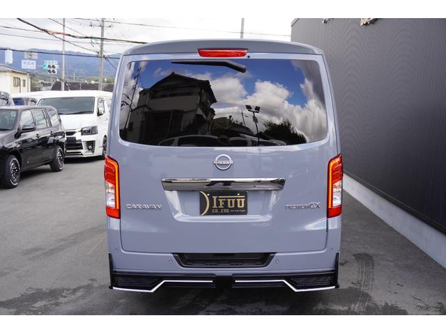 キャラバン ロンググランドプレミアムＧＸ　ＤｙｎａｓｔｙＧＴ－ｖフルエアロカスタムコンプリートオーバーフェンダー１７ｉｎアルミバケットシートカバーベットキット重歩行用フロアシートラゲッジサイドテーブル地ナビ後席モニターセンターコンソール（29枚目）