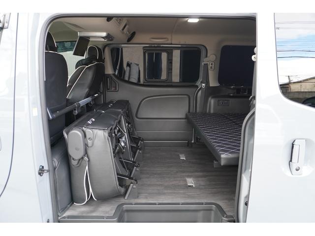 キャラバン ロンググランドプレミアムＧＸ　ＤｙｎａｓｔｙＧＴ－ｖフルエアロカスタムコンプリートオーバーフェンダー１７ｉｎアルミバケットシートカバーベットキット重歩行用フロアシートラゲッジサイドテーブル地ナビ後席モニターセンターコンソール（40枚目）
