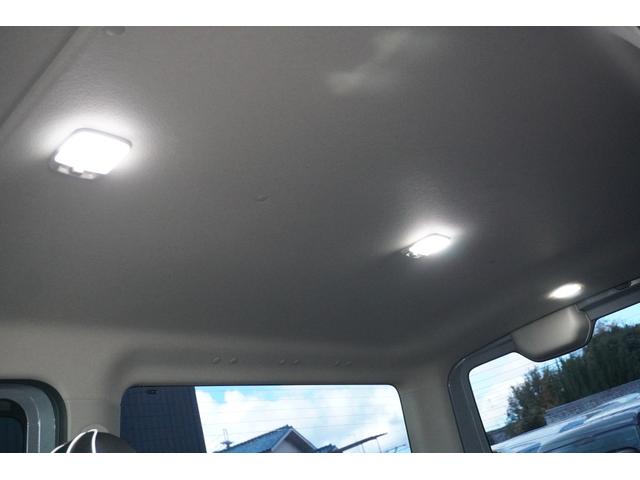 キャラバン ロンググランドプレミアムＧＸ　ＤｙｎａｓｔｙＧＴ－ｖフルエアロカスタムコンプリートオーバーフェンダー１７ｉｎアルミバケットシートカバーベットキット重歩行用フロアシートラゲッジサイドテーブル地ナビ後席モニターセンターコンソール（58枚目）