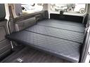 ロンググランドプレミアムＧＸ　カスタムコンプリートバンパープロテクターブラックＬＥＤヘッドライトオーバーフェンダー１８ｉｎアルミバケットシートカバーベッドキット地ナビ後席モニターミラーリングセンターコンソール重歩行用フロアシート（31枚目）