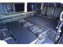 GL 登録済み未使用車2列目3人掛けI-seatREVOシート対面ラウンジベッド家具IF-WR9フローリングテーブルフルフラットベッド対面ラウンジアルパインBIGX11inナビ後席モニターセンターコンソール(43枚目)