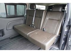 ２列目ＩＦＵＵＩｎｄｕｓｔｙ１３００ｍｍ成形クロスシート！オプションでオットマン設定有り！車輌持ち込みにて内装施工も出来ます！ 2
