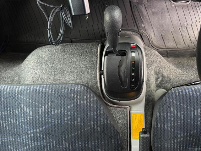 カムロード キャンピング　Ｃｒｅｓｓｏｎ　Ｖｏｙａｇｅ　エボライト　ナッツＲＶ車　ソーラーパネル　ＦＦヒーター　家庭用エアコン　サブバッテリー　リアラダー　冷蔵庫　シンク　内装クリーニング済み　ワンオーナー車　禁煙車　ナビ　ＴＶ　Ｂカメラ　ルーム型ミラー　ＥＴＣ（40枚目）