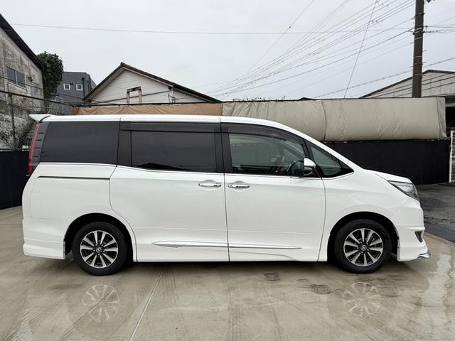 エスクァイア Gi プレミアムパッケージ ブラックテーラード モデリスタエアロFSR モデリスタリアスポイラー 純正10型ナビTV 純正後席モニター ETC Tz前後ドラレコ 快適温熱シート Bカメラ ステアヒーター 左右独立AAC リアAAC 両側パワスラ(13枚目)