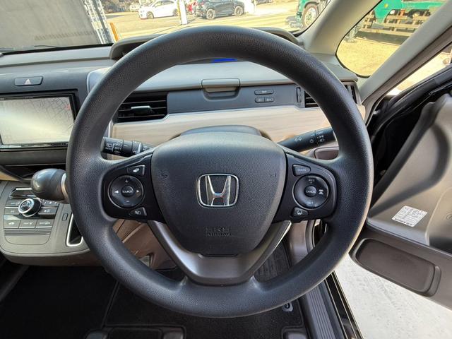 フリード G・ホンダセンシング ナビTV 後席モニター Bカメラ ETC Cパッケージ ホンダセンシング ワンオーナー禁煙 両側パワスラ ドラレコ クロスター用15AW ステアスイッチ ロールサンシェード プラズマクラスター付AAC(39枚目)