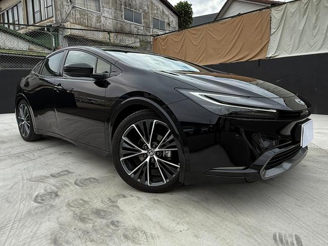 プリウス Ｚ　パノラマルーフ　デジタルインナーミラー／ドラレコ　１２．３インチＤＡ　地デジＴＶ　ＢＳＭ　パノラミックビューモニター　パワーバックドア　ＥＴＣ２．０　禁煙車　合皮シート　シートベンチレーション（2枚目）