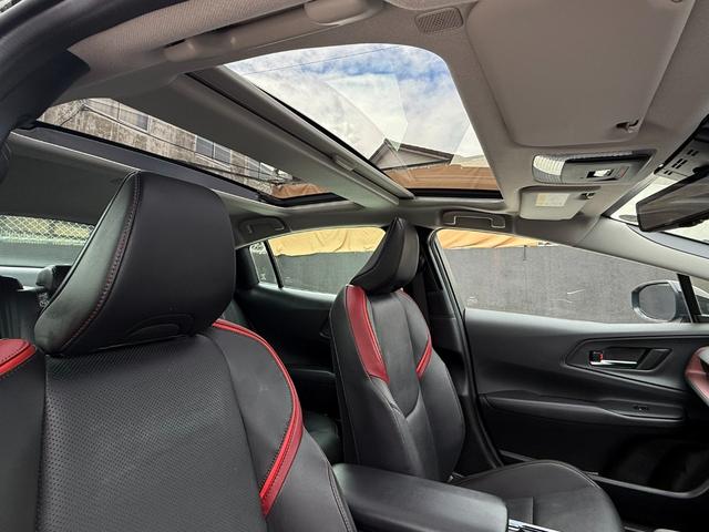 プリウス Ｚ　パノラマルーフ　デジタルインナーミラー／ドラレコ　１２．３インチＤＡ　地デジＴＶ　ＢＳＭ　パノラミックビューモニター　パワーバックドア　ＥＴＣ２．０　禁煙車　合皮シート　シートベンチレーション（4枚目）