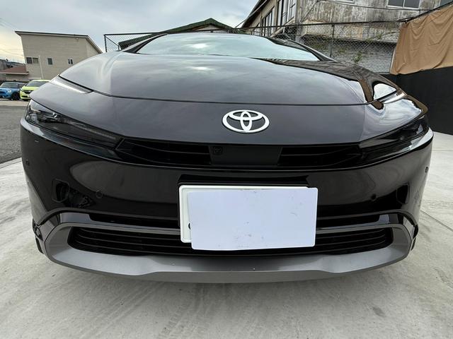 プリウス Ｚ　パノラマルーフ　デジタルインナーミラー／ドラレコ　１２．３インチＤＡ　地デジＴＶ　ＢＳＭ　パノラミックビューモニター　パワーバックドア　ＥＴＣ２．０　禁煙車　合皮シート　シートベンチレーション（9枚目）