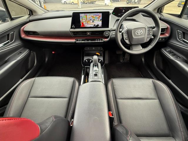 プリウス Ｚ　パノラマルーフ　デジタルインナーミラー／ドラレコ　１２．３インチＤＡ　地デジＴＶ　ＢＳＭ　パノラミックビューモニター　パワーバックドア　ＥＴＣ２．０　禁煙車　合皮シート　シートベンチレーション（40枚目）