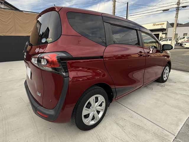 シエンタ ファンベースG 純正9インチSDナビフルセグTV パノラマビューモニター LEDランプパッケージ シートヒーター ハンドルヒーター ETC ソナーFR セーフティーセンス 禁煙車 両側パワスラLED(16枚目)