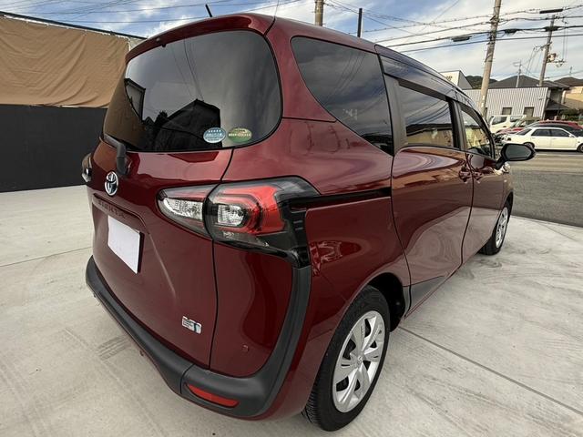 シエンタ ファンベースG 純正9インチSDナビフルセグTV パノラマビューモニター LEDランプパッケージ シートヒーター ハンドルヒーター ETC ソナーFR セーフティーセンス 禁煙車 両側パワスラLED(17枚目)