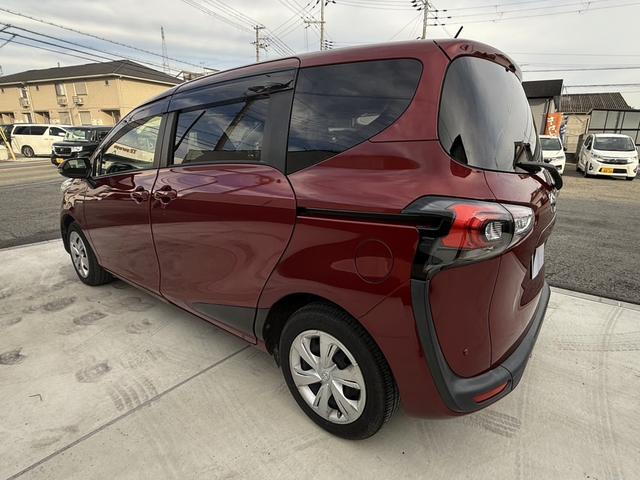 シエンタ ファンベースG 純正9インチSDナビフルセグTV パノラマビューモニター LEDランプパッケージ シートヒーター ハンドルヒーター ETC ソナーFR セーフティーセンス 禁煙車 両側パワスラLED(19枚目)