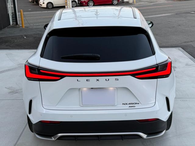 NX NX450h+ Fスポーツ サンルーフ 360ビュー デジタルミラー オレンジブレーキキャリパー 置くだけ充電 純正ドラレコ 禁煙 赤レザー シートヒーター前後 ベンチレーション 14型DA ステアヒーター 3眼フルLED(26枚目)