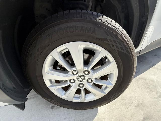 ヤリスクロス ハイブリッドG 8型DA ETC 前後ドラレコ 360ビュー 2トーンカラー フルLEDランプ パーキングサポートブレーキ 革巻きハンドル ステアスイッチ 禁煙 16AW セーフティセンス 充電用USBタイプC端子(11枚目)