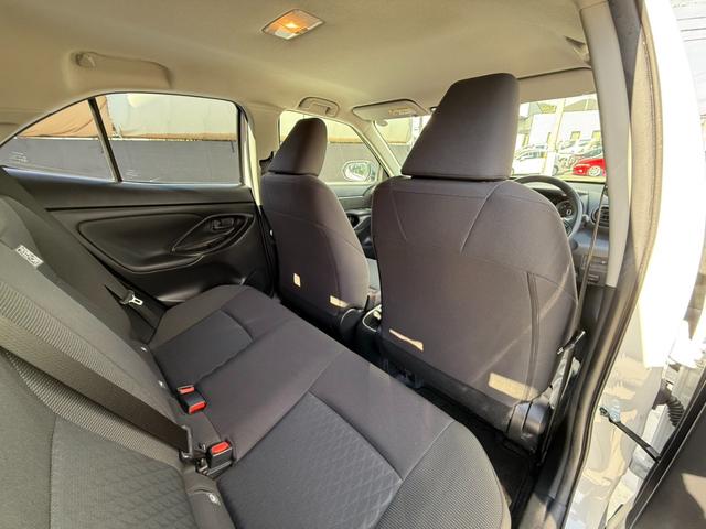 ヤリスクロス ハイブリッドG 8型DA ETC 前後ドラレコ 360ビュー 2トーンカラー フルLEDランプ パーキングサポートブレーキ 革巻きハンドル ステアスイッチ 禁煙 16AW セーフティセンス 充電用USBタイプC端子(38枚目)