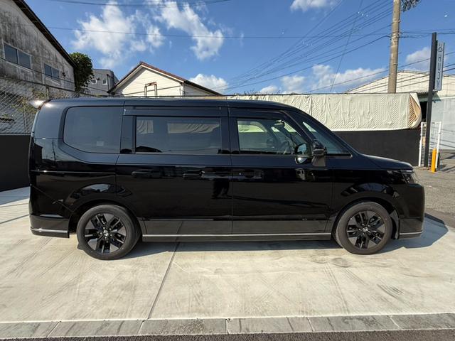 ステップワゴン スパーダ　１１．４型ナビＴＶ　Ｂカメラ　ミラー型ドラレコ　ＥＴＣ　パワートランク　両側パワスラ　ホンダセンシング　シートヒーター　１０．２型デジタルグラフィックメーター　トリプルゾーンコントロールフルＡＡＣ（10枚目）