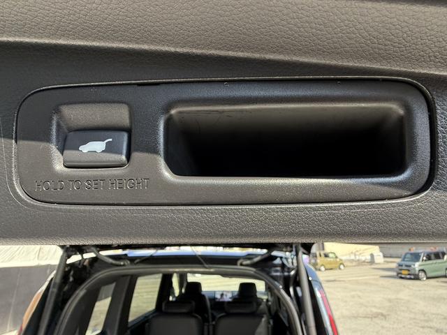 ステップワゴン スパーダ　１１．４型ナビＴＶ　Ｂカメラ　ミラー型ドラレコ　ＥＴＣ　パワートランク　両側パワスラ　ホンダセンシング　シートヒーター　１０．２型デジタルグラフィックメーター　トリプルゾーンコントロールフルＡＡＣ（19枚目）